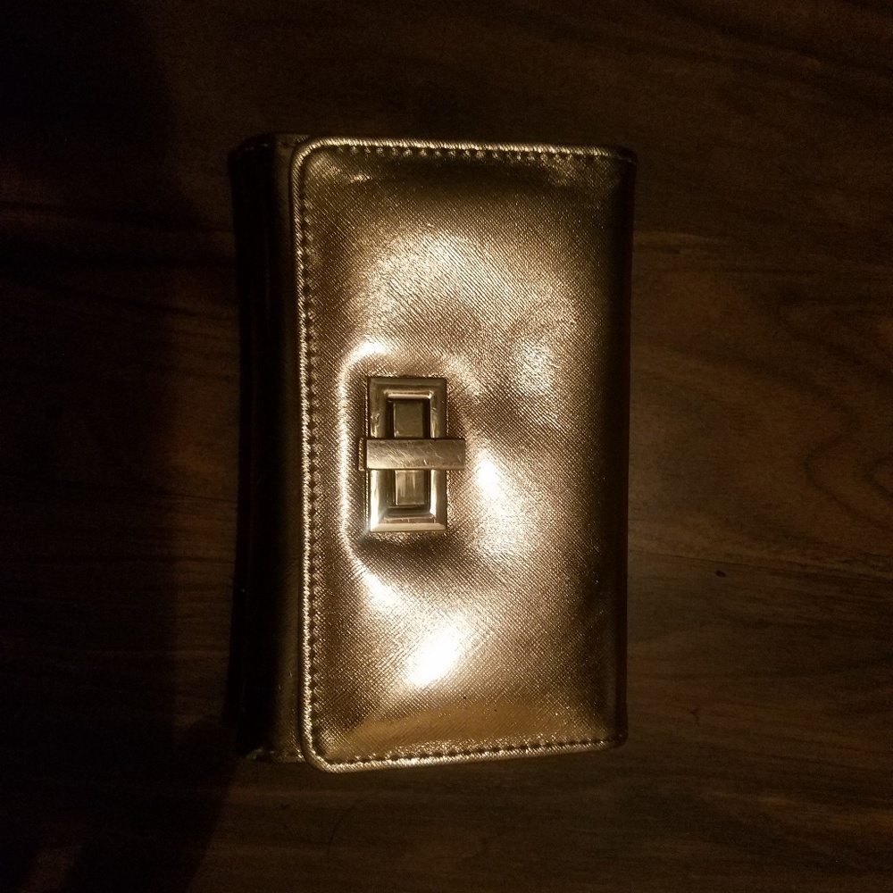 Cross body purse